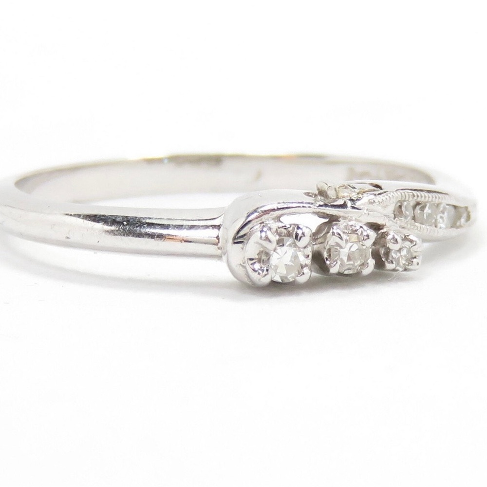 14k white gold and Diamond band - Picture 3 of 8